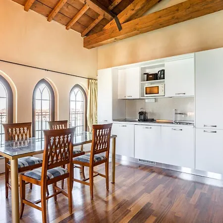 Apartment Molino Stucky Ii *